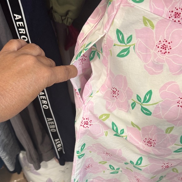 Small Floral Wrap Dress with Pink and Green Pattern Did not fit me - Picture 4 of 8